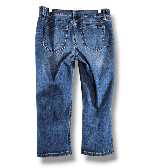 EUC St. John's Bay Mid Rise Relaxed Capri Jeans Sz. 8Px20 Medium Wash Denim - Picture 3 of 10